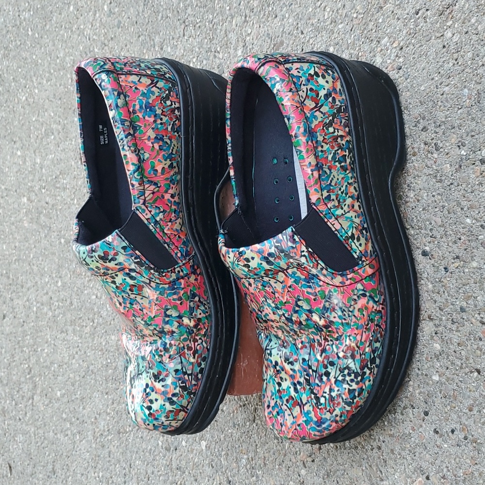 Klogs Naples Poppy Patent Leather Multi Colored Size 7